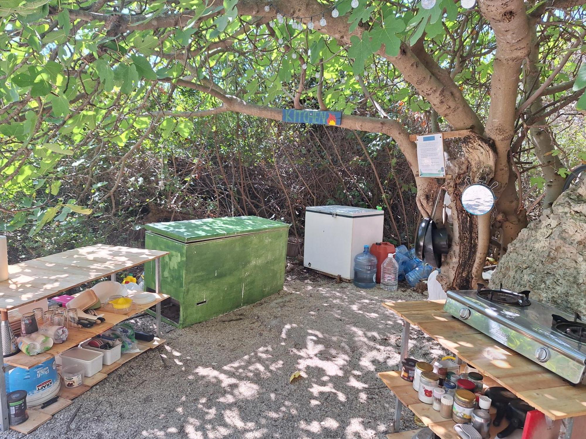 Lost Paradise Eco Camping ฮีมาเรอ ภายนอก รูปภาพ